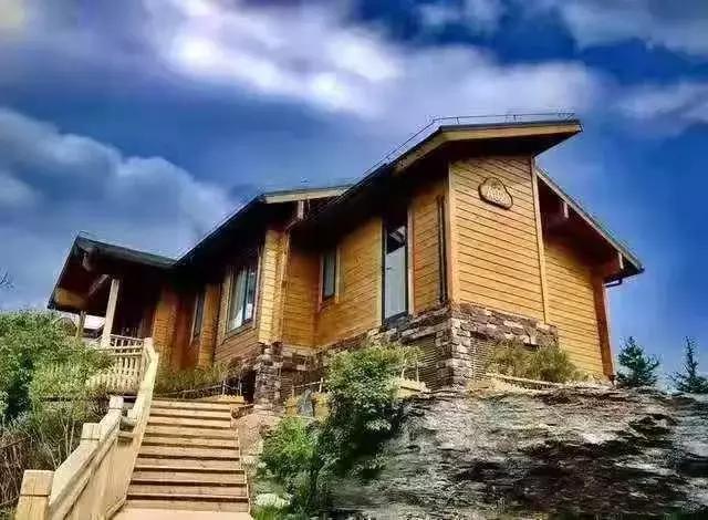 白石山山顶尚云间酒店多少钱,白石山风景区尚云间酒店电话