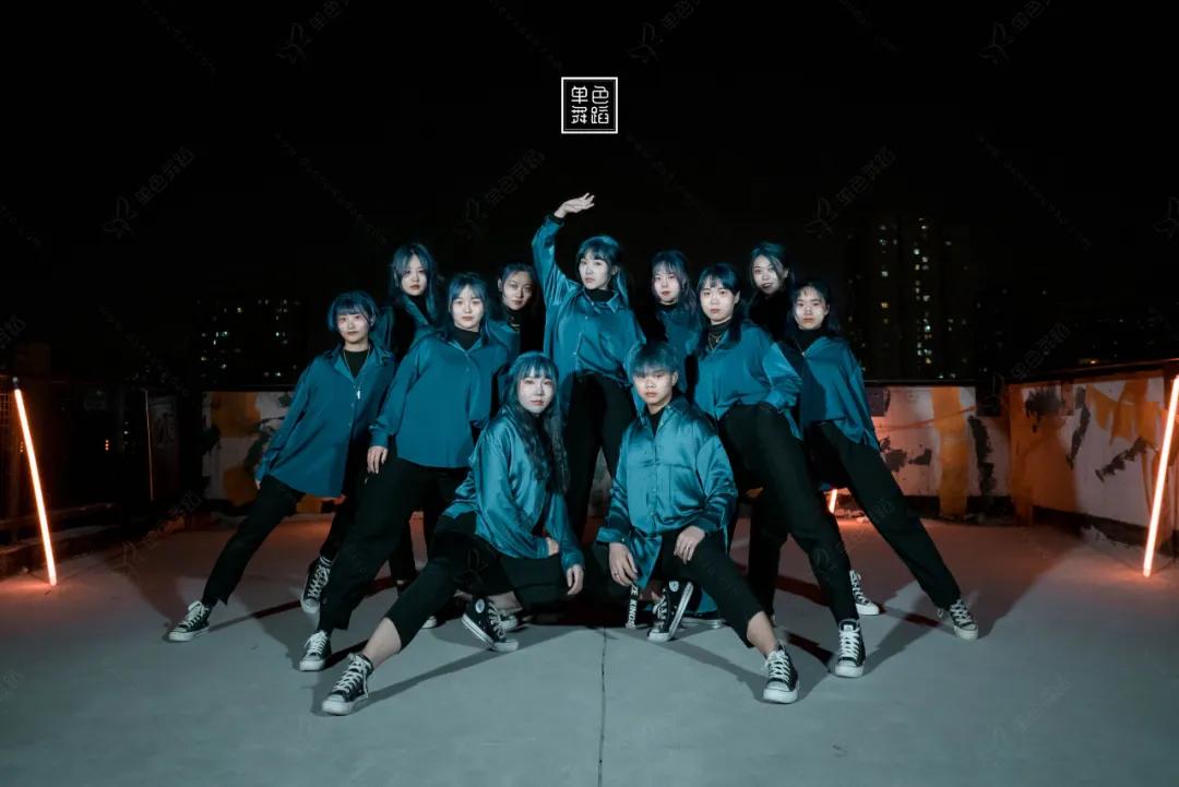 天使与恶魔创作,天使与恶魔的创作视频