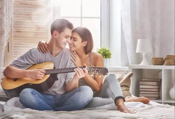 家庭影院选回音壁还是音箱,家庭影院bgm