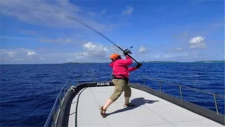 大鱼上钩最简单的方法,大鱼上钩怎么防止脱钩