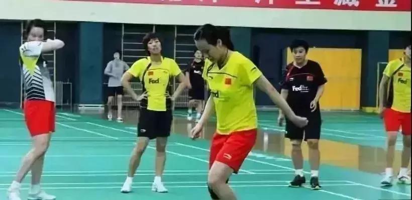 【羽毛球快速入门】lesson3丨羽毛球新手最易犯的十个坏习惯