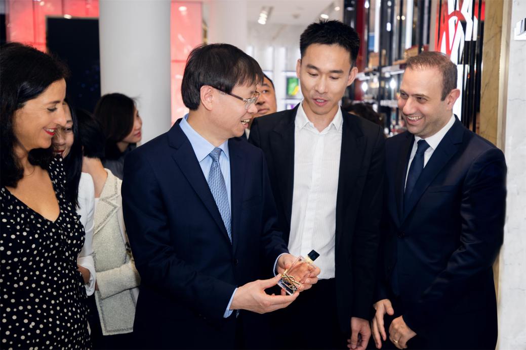 鍦ｇ綏鍏皔sl鍙嶈浆宸撮粠濂冲＋棣欐按50ml,ysl鍦ｇ綏鍏伴姘存棗鑸板簵涓婃捣鍦板潃