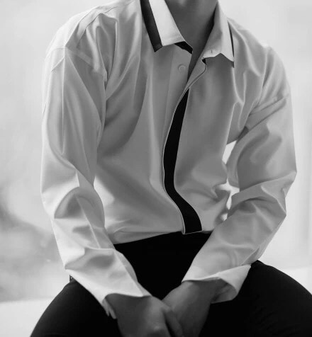 白衬衫在男生身上，为什么会有这么大的魅力？