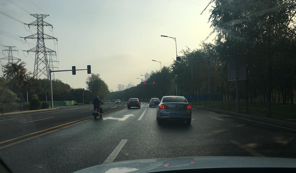 滴滴赚钱还是网约车赚钱,现在跑网约车还赚钱吗