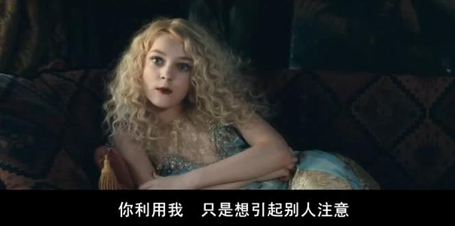 拍小孩视频事件,一个小孩被镜头拍到原视频