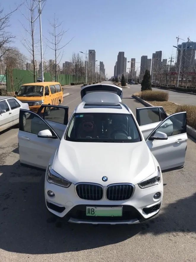 刚提的宝马车竟然有异响太气人了,宝马车轮有声音