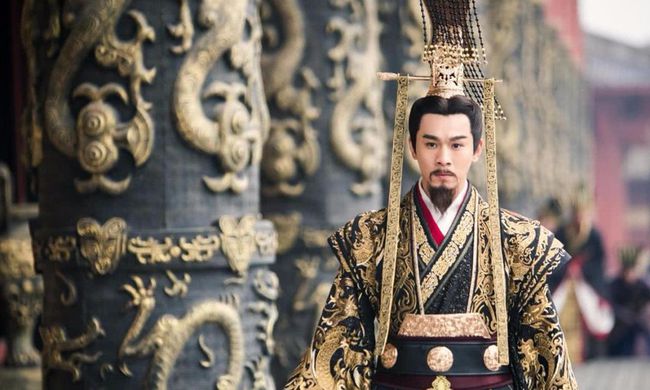 秦始皇推动历史的五件事,秦始皇最正确的一个决定