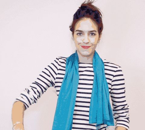 穿大衣怎么系围巾才好看又保暖,有帽子的大衣怎么系围巾