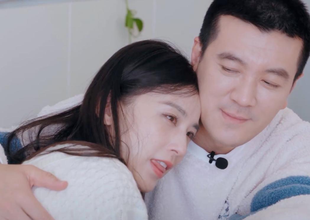 一年赚2个亿被举报,24岁嫁豪门零花钱一年两个亿