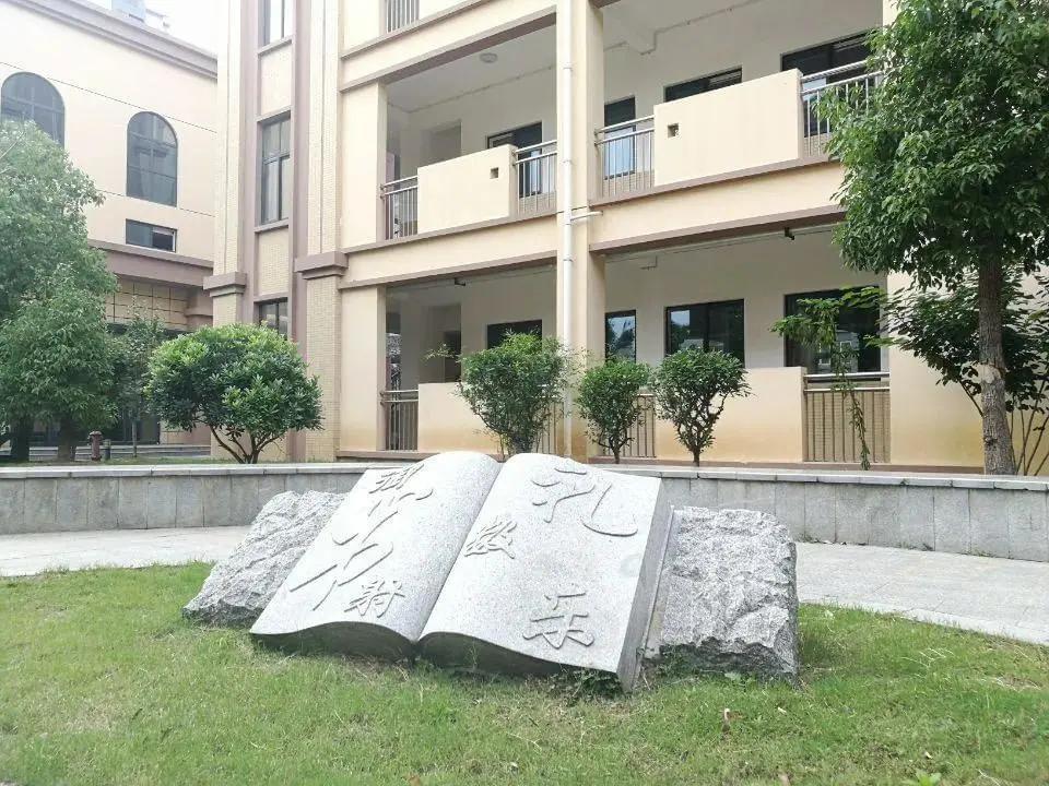 最美的风景美丽的校园,最美的风景就是校园