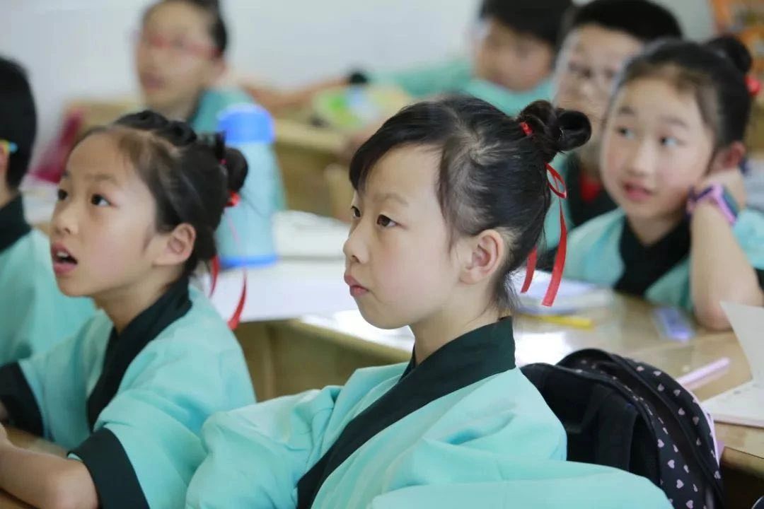 一所高品质的九年一贯制学校,山门九年一贯制学校