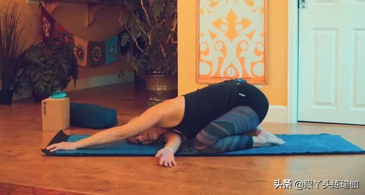 尾椎骨疼导致行动不便,尾椎痛做什么锻炼可以改善