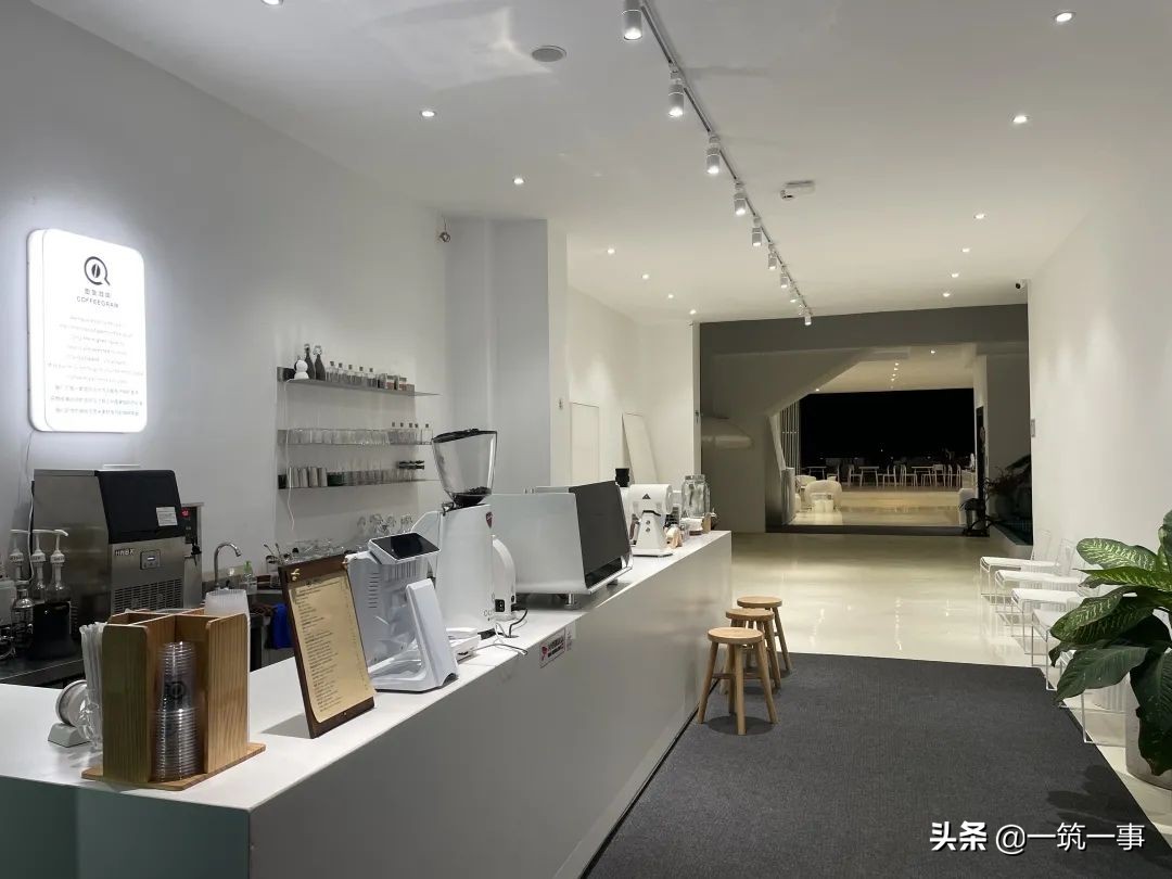 三亚郊外的海边社区,这里藏着“流量密码”还是另一种生活?