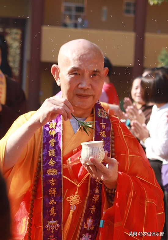 逝者出殡前开光仪式是什么,出殡前一天烧纸有什么讲究