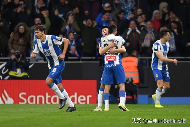 恒大后卫进球,武磊进球时回应只有四年前的自己