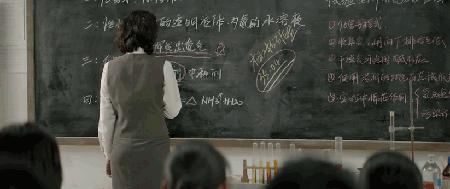 贵州150个学生被开除的事是真的吗,12名大学生一夜之间被开除