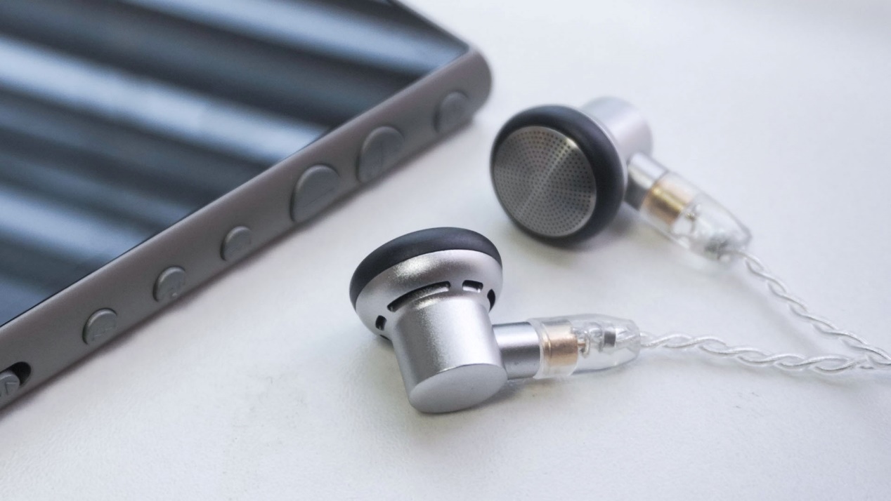 平头塞的通透好声，德*歌国**德MB500有线耳机开箱评测