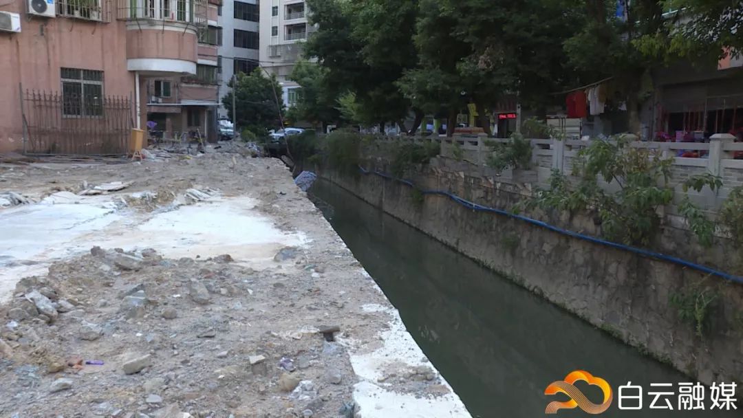 钟落潭河堤,钟落潭镇塌方