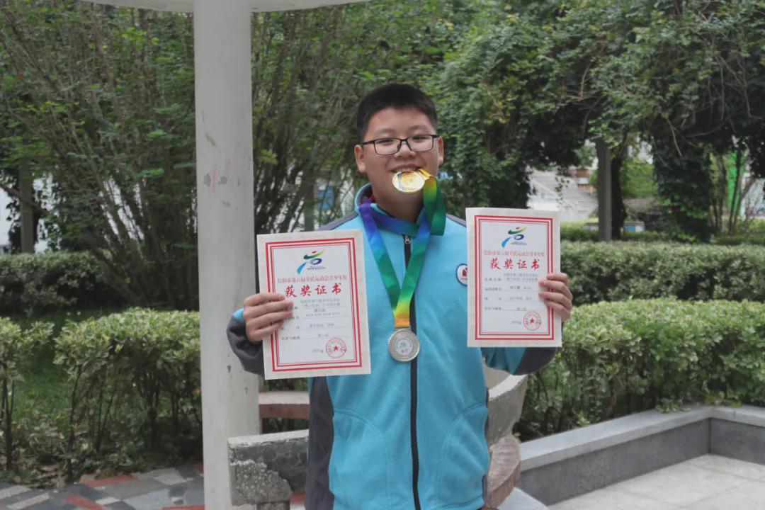 潢川二中乒乓健儿参加2021年信阳市第六届全运会载誉归来