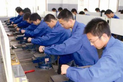 技工和普工待遇区别在哪,技工和普工意思