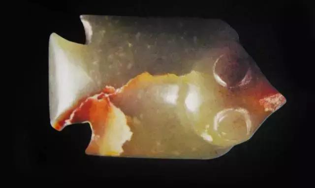 古玉朱砂沁,古玉的朱砂沁