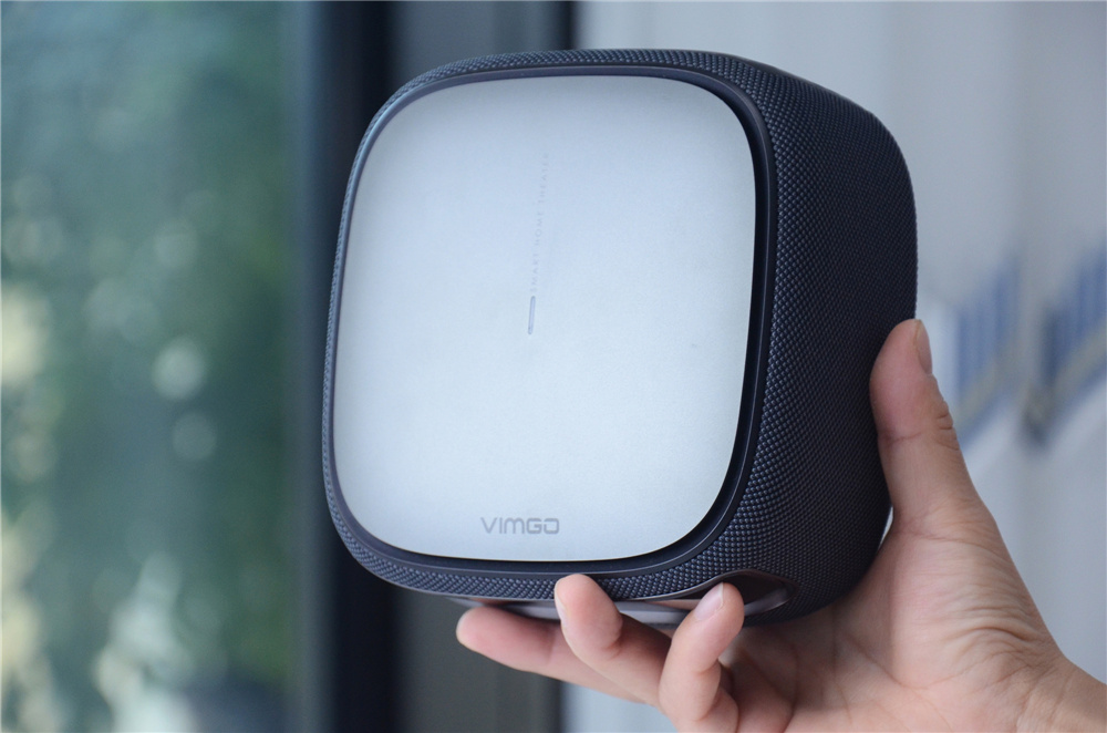 把家用投影仪放到电影院里投影,微果投影仪家用