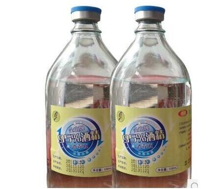 玻璃上的贴纸风化了怎么快速除掉,玻璃被贴广告贴纸撕不下来怎么办