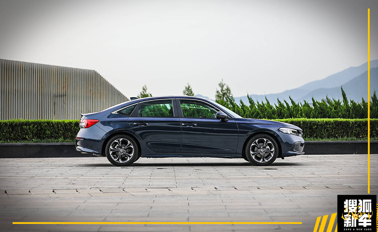 思域2022款240turbocvt燃擎版启动,本田思域新款的驾驶感