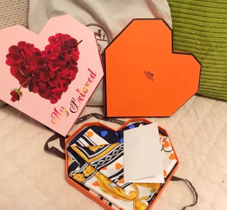 爱马仕品牌设计理念,爱马仕的品牌定位策略