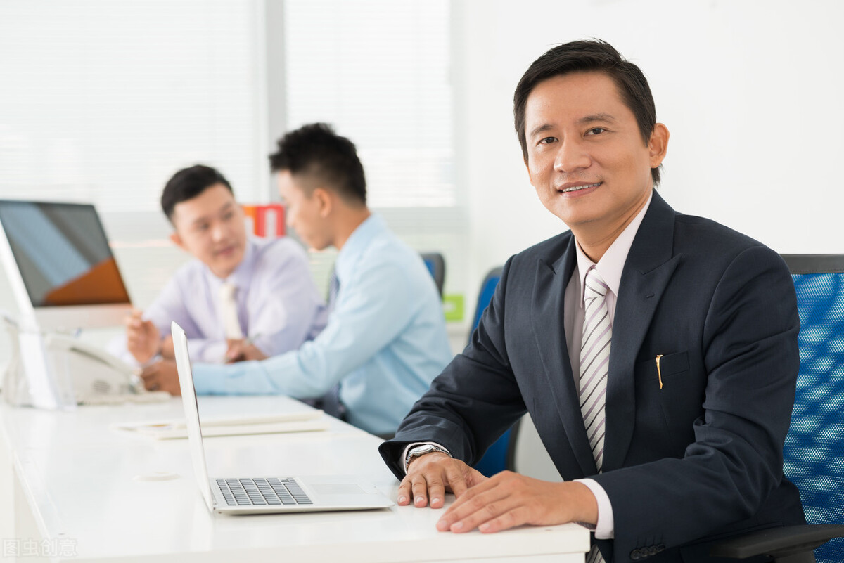 为什么穷人不创业的真实原因,现在为什么做什么生意都亏本