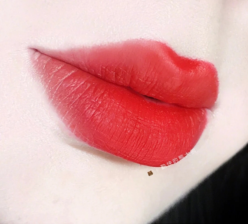 口红试色买一送一,口红试色送给姐妹