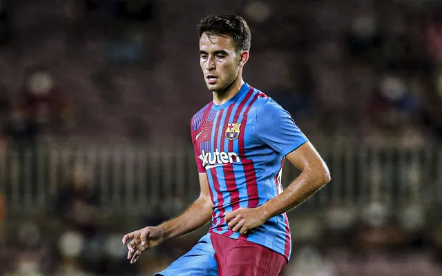 同样是巴萨小将，一个待在看台，一个能让核心“让位”，差距来了