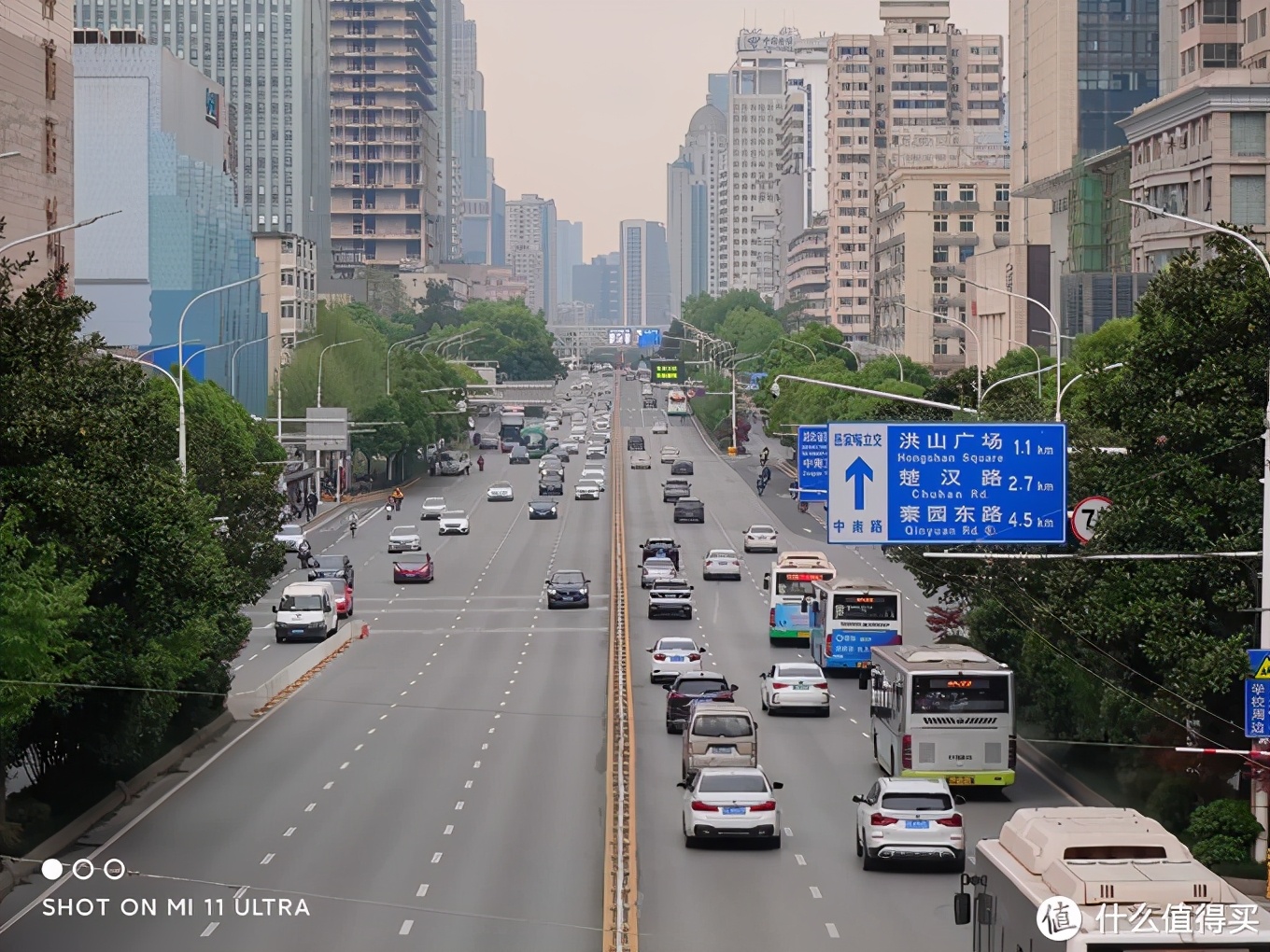 小米11ultra至尊版讲解,小米10至尊和小米11ultra拍照对比