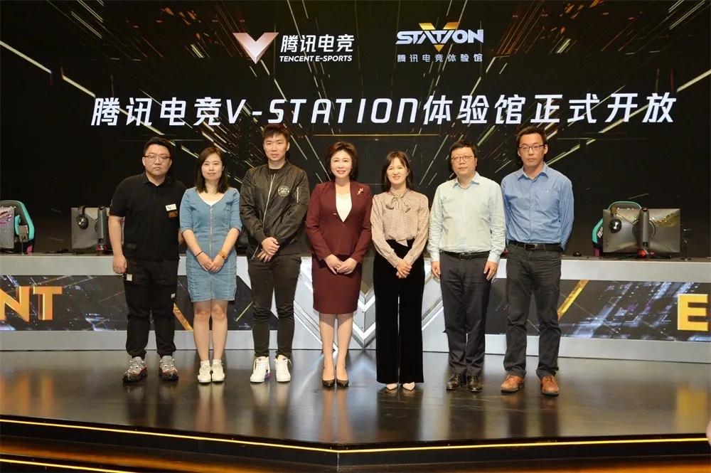 国内首个电竞体验馆亮相浦东,来这里成为“头号玩家”吧!