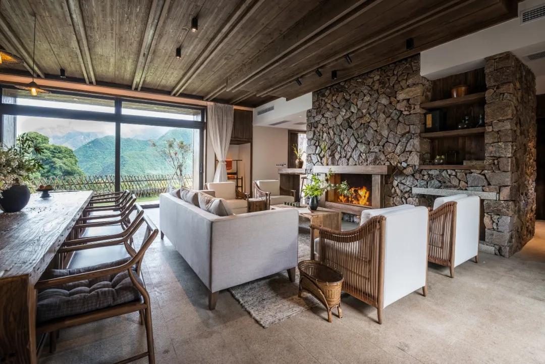 吹过「民宿」的晚风,许你一场野奢山村的美梦