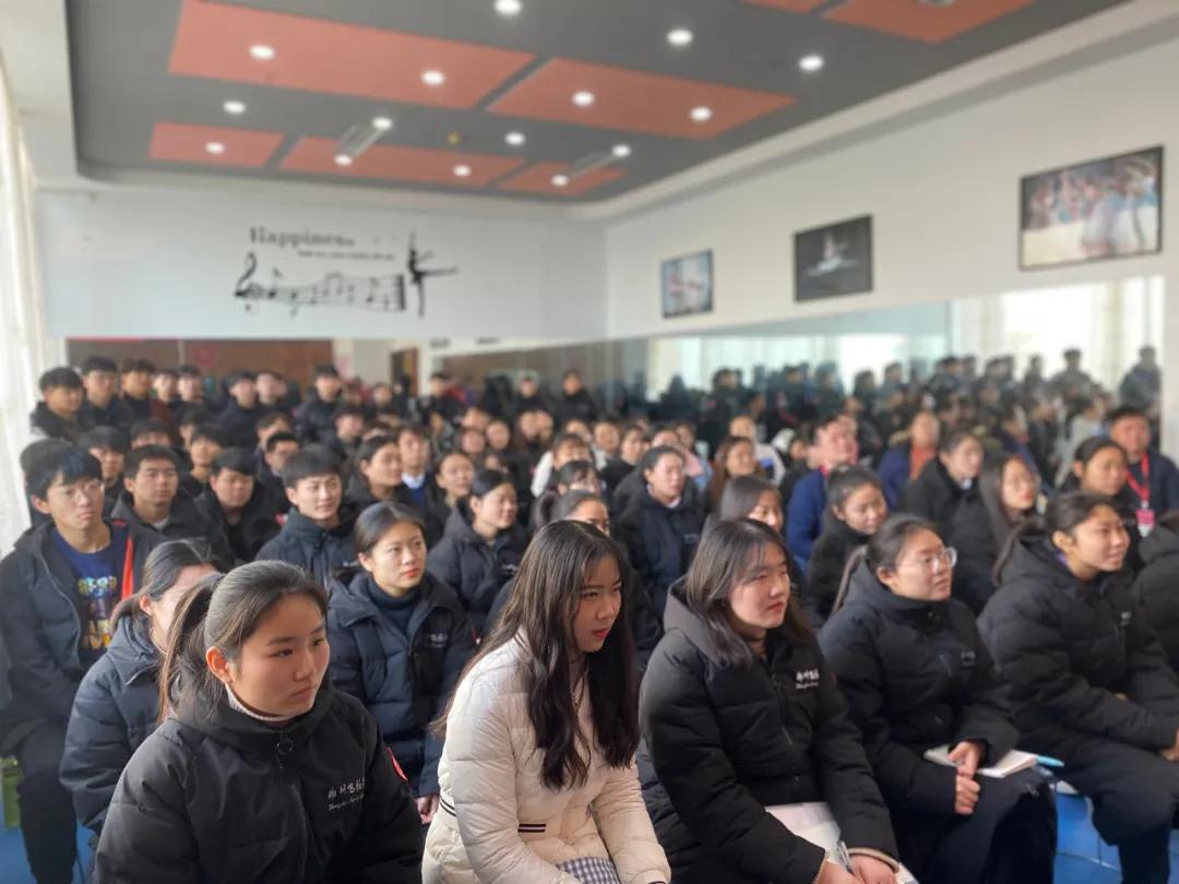 郑州飞扬艺校学费,郑州飞扬艺校