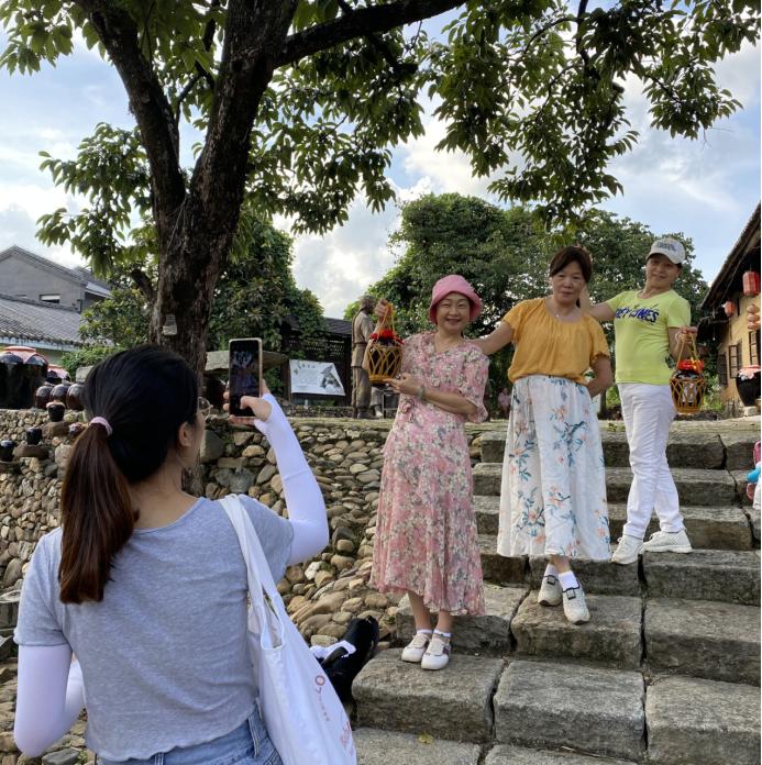 探山香酒坊，看乡村巨变