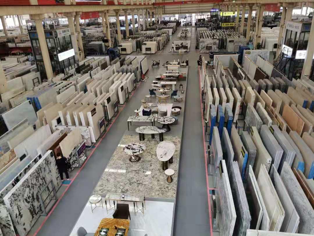 厨房台面用石英石好还是用岩板好,厨房台面用岩板好还是石英石好些