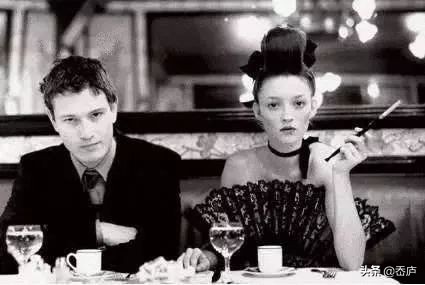 她以咖啡之名，成就了一段时尚传奇