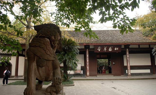 成都怎样去青城山都江堰,成都十大景点武侯祠