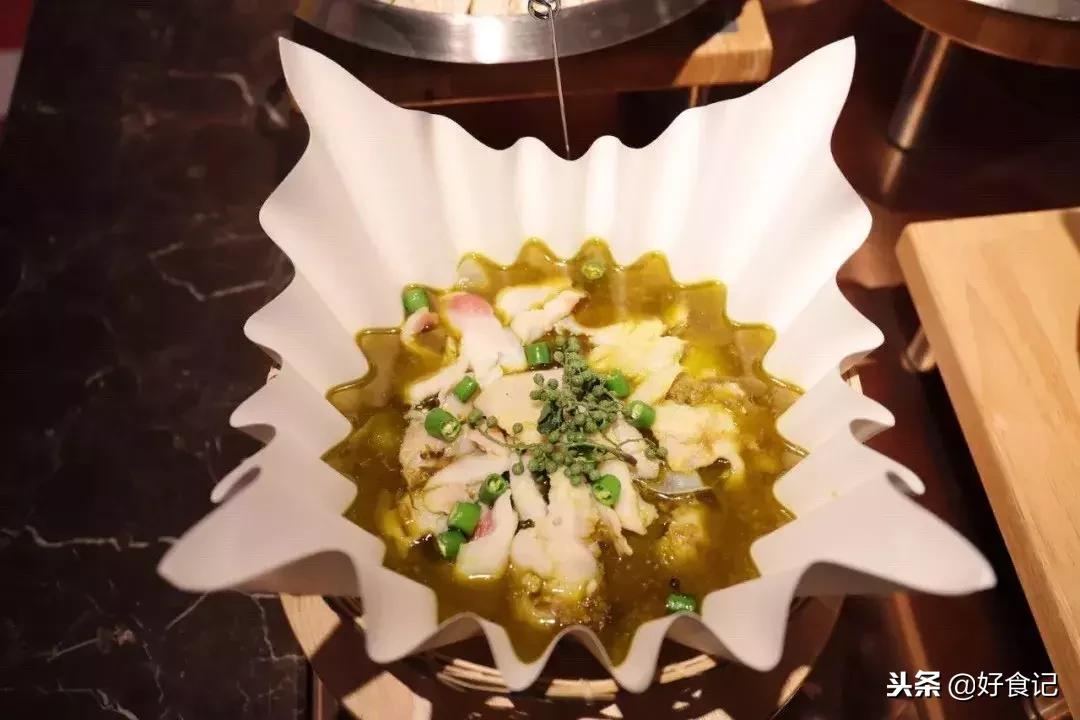 郑州商场购物中心推荐美食,郑州比较厉害的商场