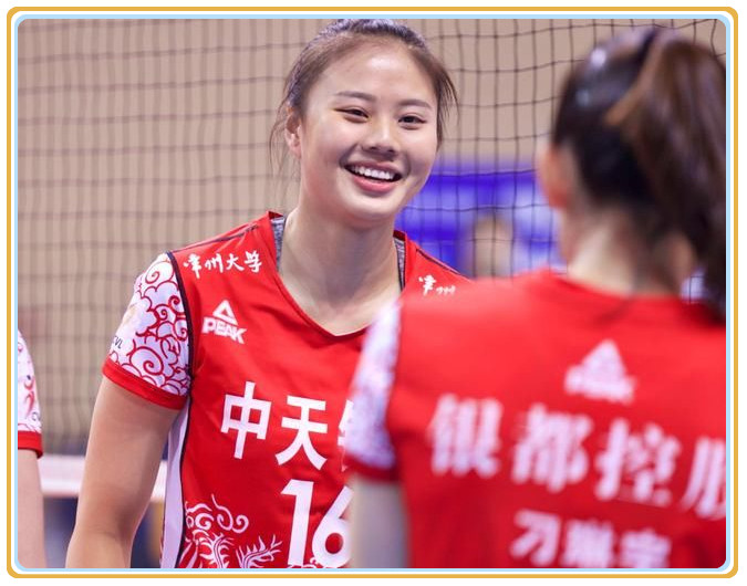 龚翔宇在中国女排接应的位置,接应中国女排