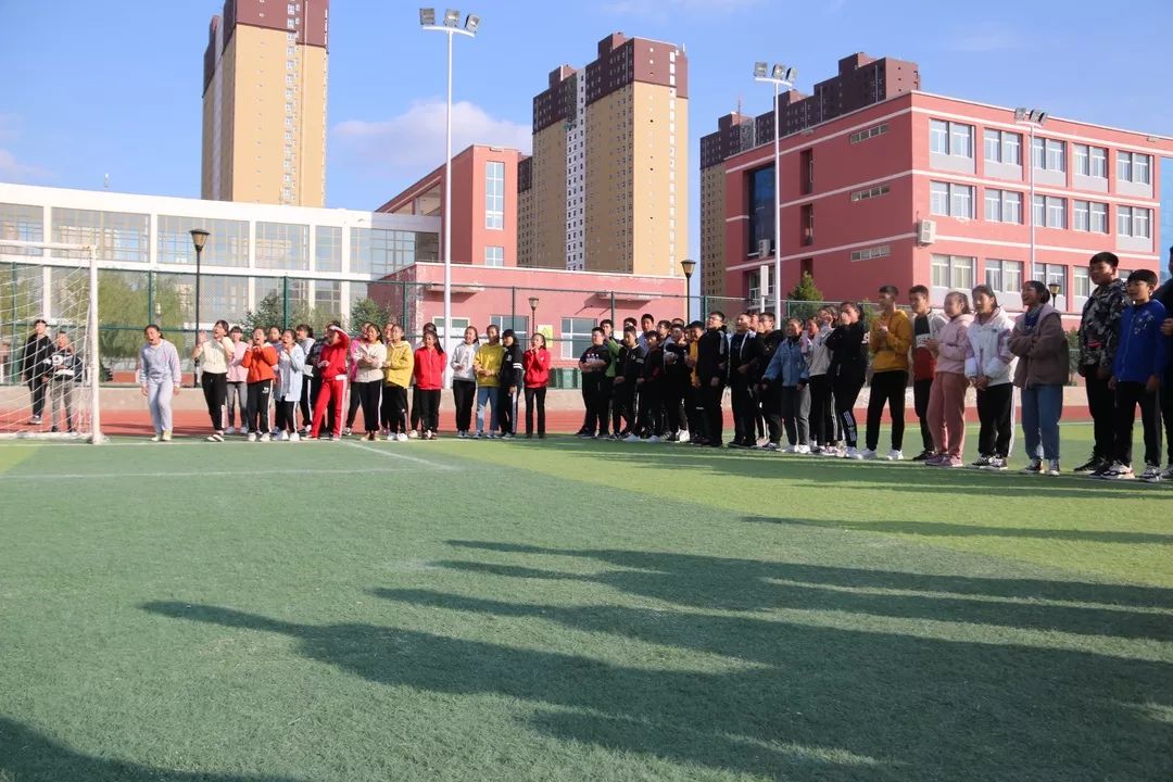 定边县东关小学足球队比赛视频,榆林市定边县第三中学足球联赛