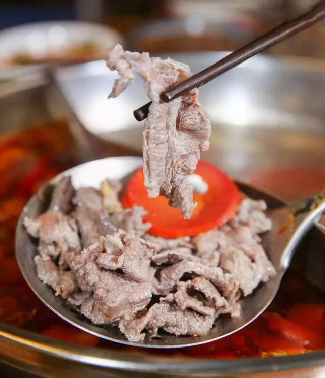 用3年干倒周边牛杂店！柳州80后“牛杂王”的逆袭之路