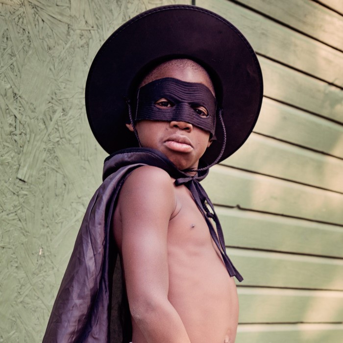 提高台风舞台表现力,装腔作势提高士气