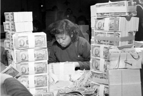 为什么会通货膨胀货币贬值,通货膨胀对于30万存款应该怎么办