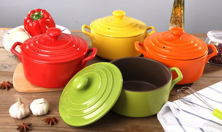 白色炒菜锅具是什么材质,火锅的锅具什么材质最好