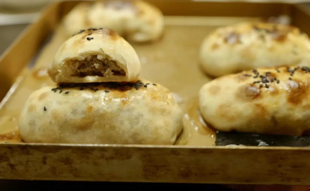 万人定闹钟早起云约早饭，为了去世界各地摆摊卖小吃做准备