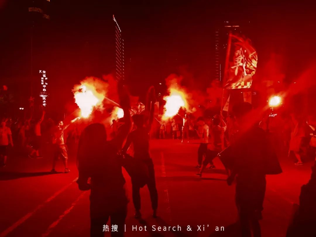 西安国际足球中心展示中心,西安国际足球中心夜景