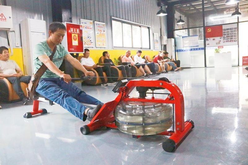 暖心服务让旅客踏上回家路,暖心服务温暖出行